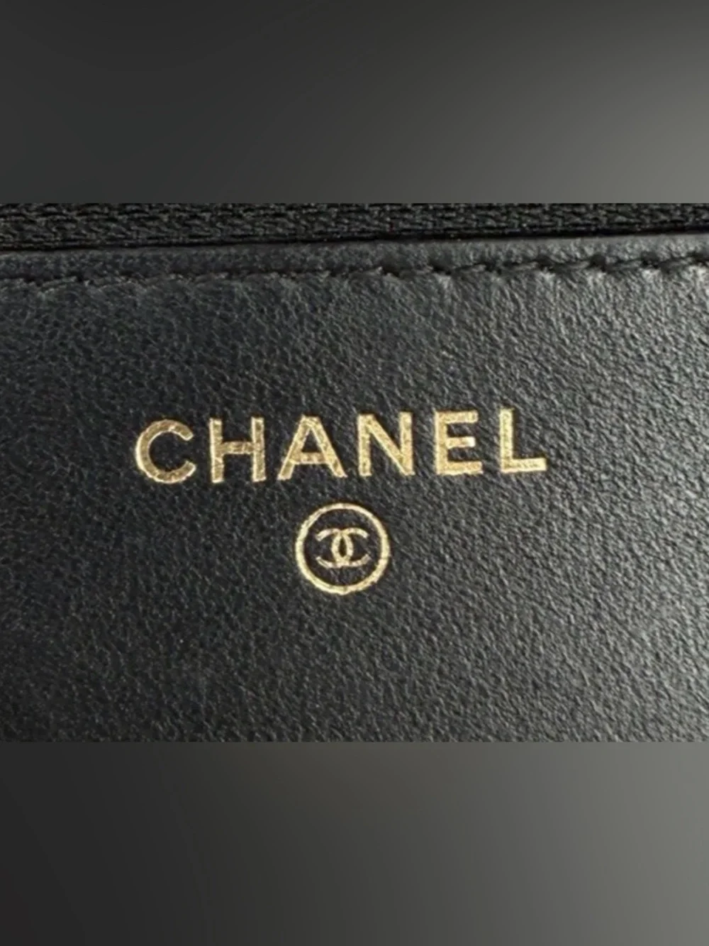 CHANEL luxurious quilted